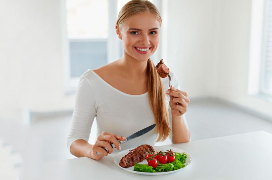 Κατά τη διάρκεια της «εναλλασσόμενης φάσης» της δίαιτας Dukan, πρέπει να τρώτε πιάτα πρωτεΐνης και λαχανικών
